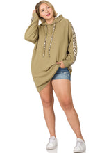 Load image into Gallery viewer, Relaxed Fit Leopard Panel Hoodie Dress