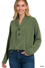 Load image into Gallery viewer, TEXTURED LINE ELASTIC WAIST PULLOVER TOP (OLIVE)
