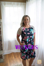 Load image into Gallery viewer, Floral Short Sleeve Dress
