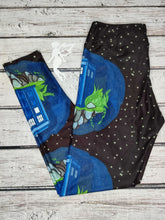 Load image into Gallery viewer, Space Booth Leggings
