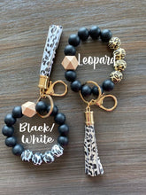 Load image into Gallery viewer, Silicone Bead Keychain Wristlet (Blk/Wht Leopard)
